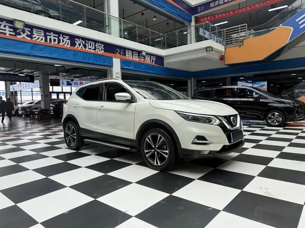 Nissan Qashqai — фото 7