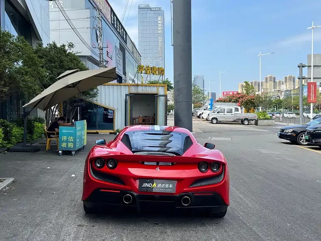Ferrari F8 — фото 10