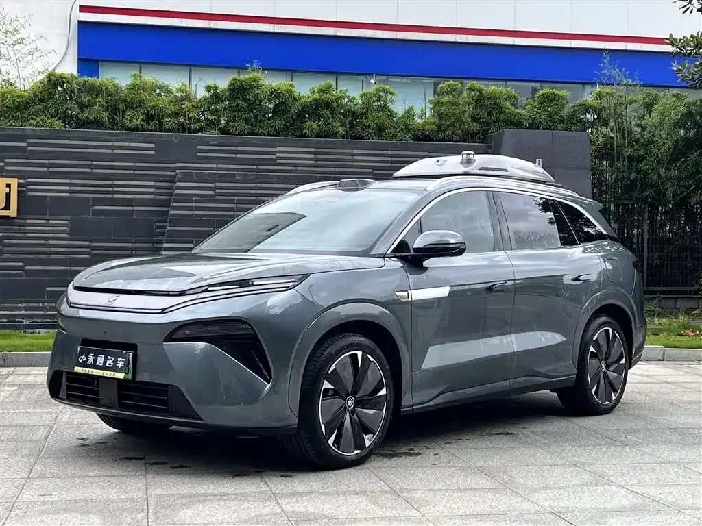 BYD Tang L — фото 1