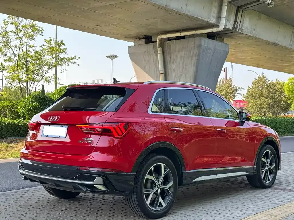 Audi Q3 — фото 7