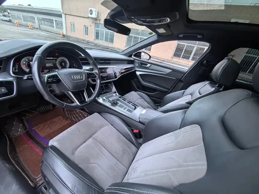 Audi A6L 2022 из CN, фото 2