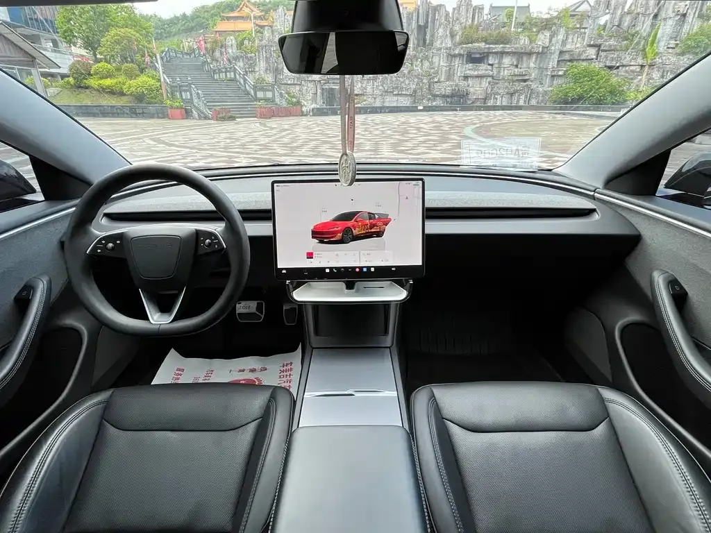 Tesla Model 3 — фото 2