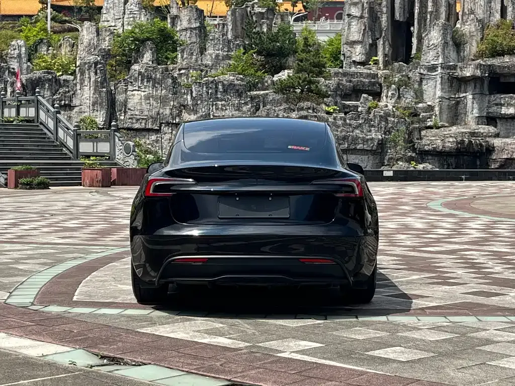 Tesla Model 3 — фото 6