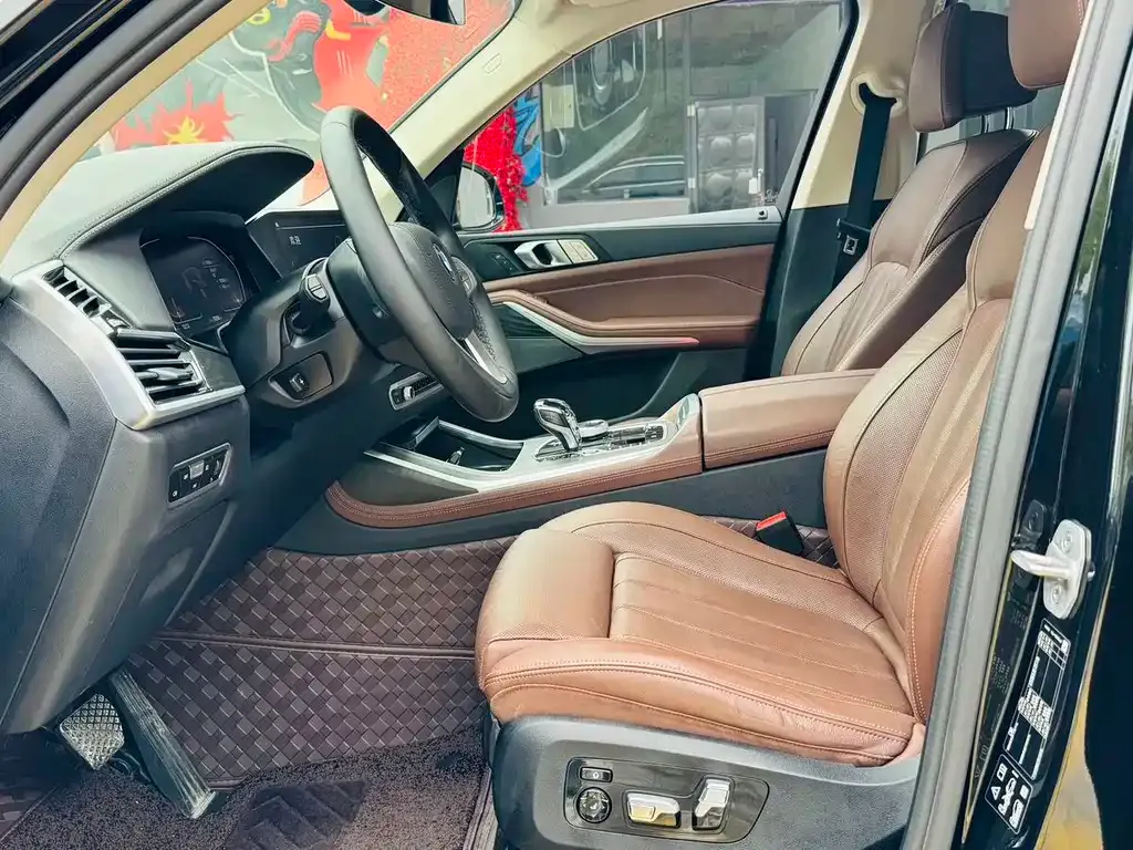 BMW X7 2021 из CN, фото 2