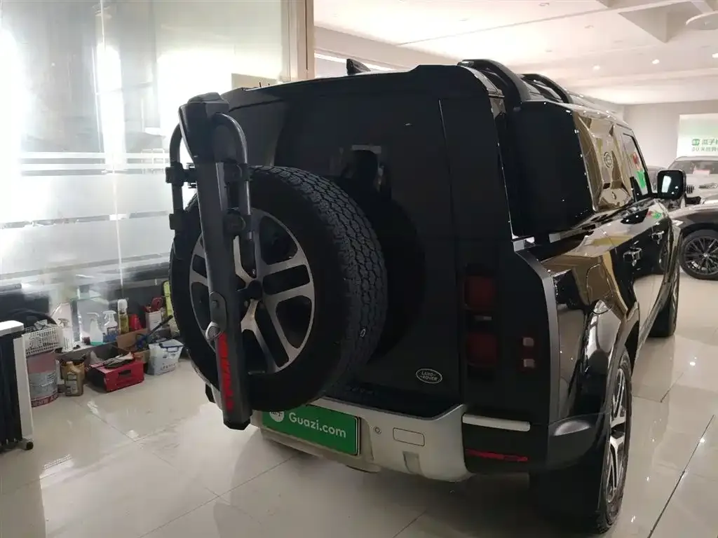 Land Rover Defender — фото 6