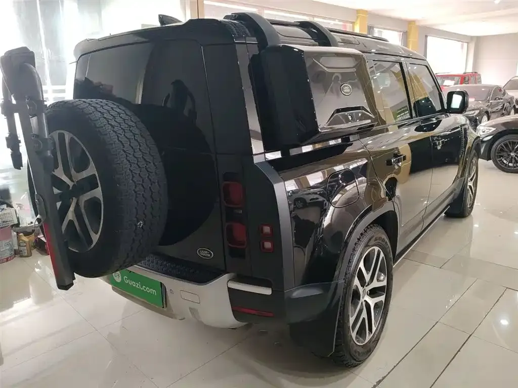 Land Rover Defender — фото 9