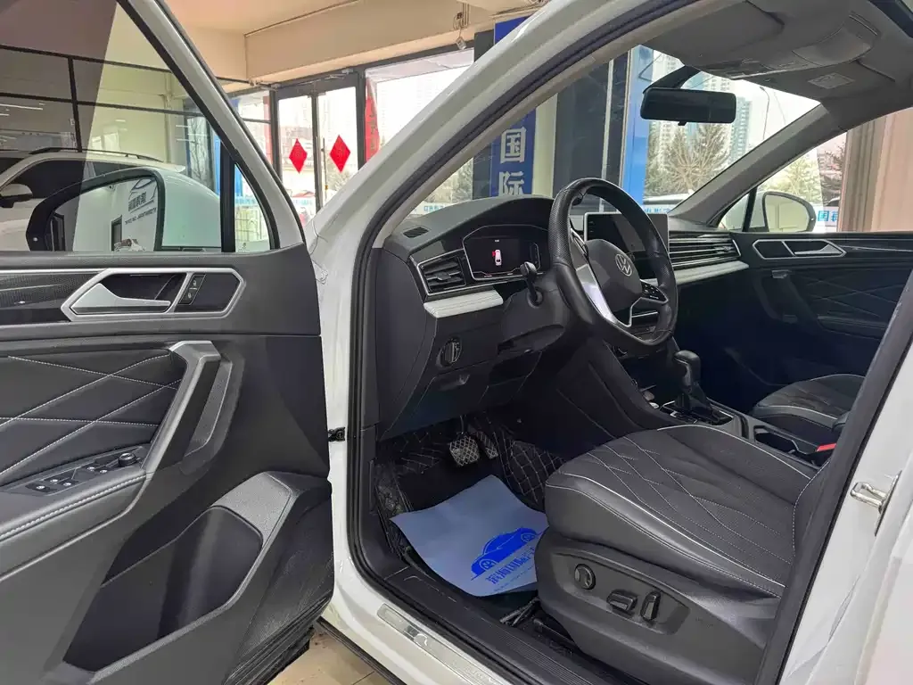 Volkswagen Tiguan L 2022 из CN, фото 10