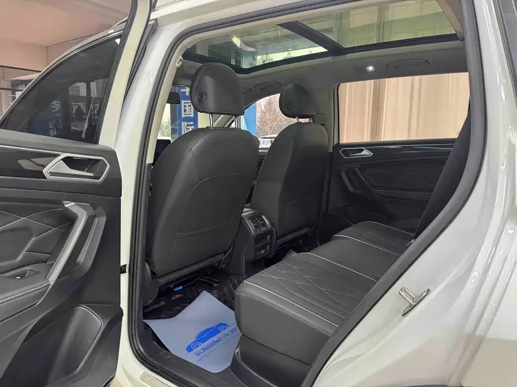 Volkswagen Tiguan L 2022 из CN, фото 7