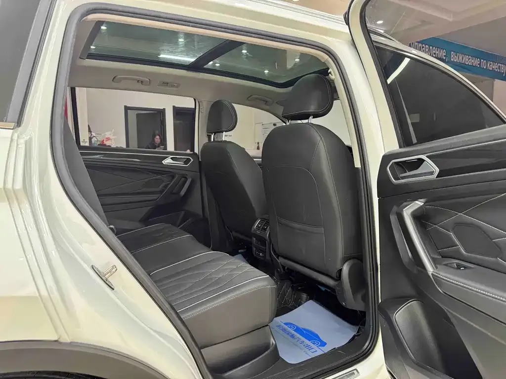 Volkswagen Tiguan L 2022 из CN, фото 8