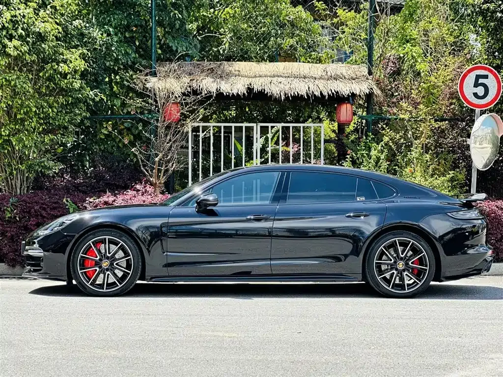 Porsche Panamera — фото 9