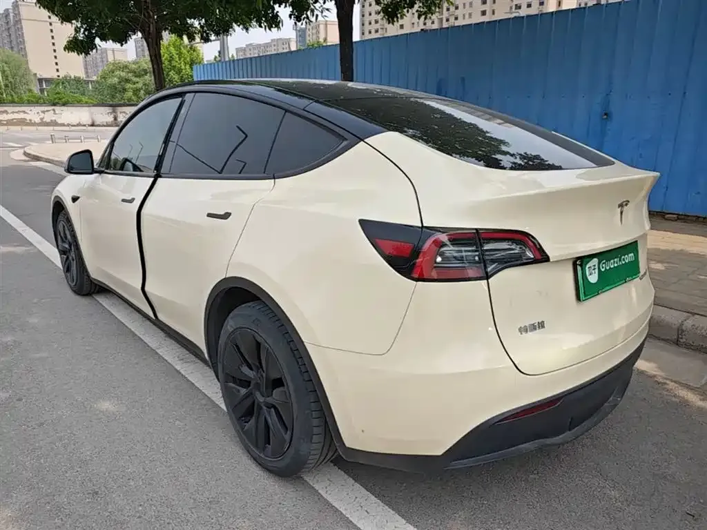 Tesla Model Y — фото 4