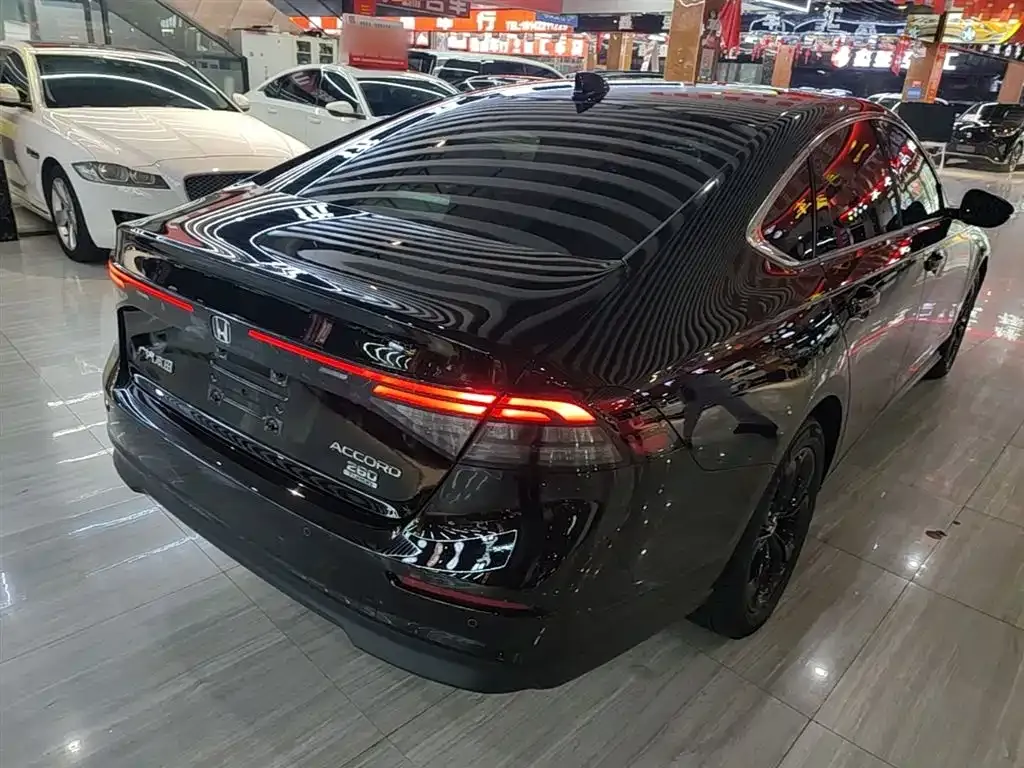 Honda Accord — фото 4