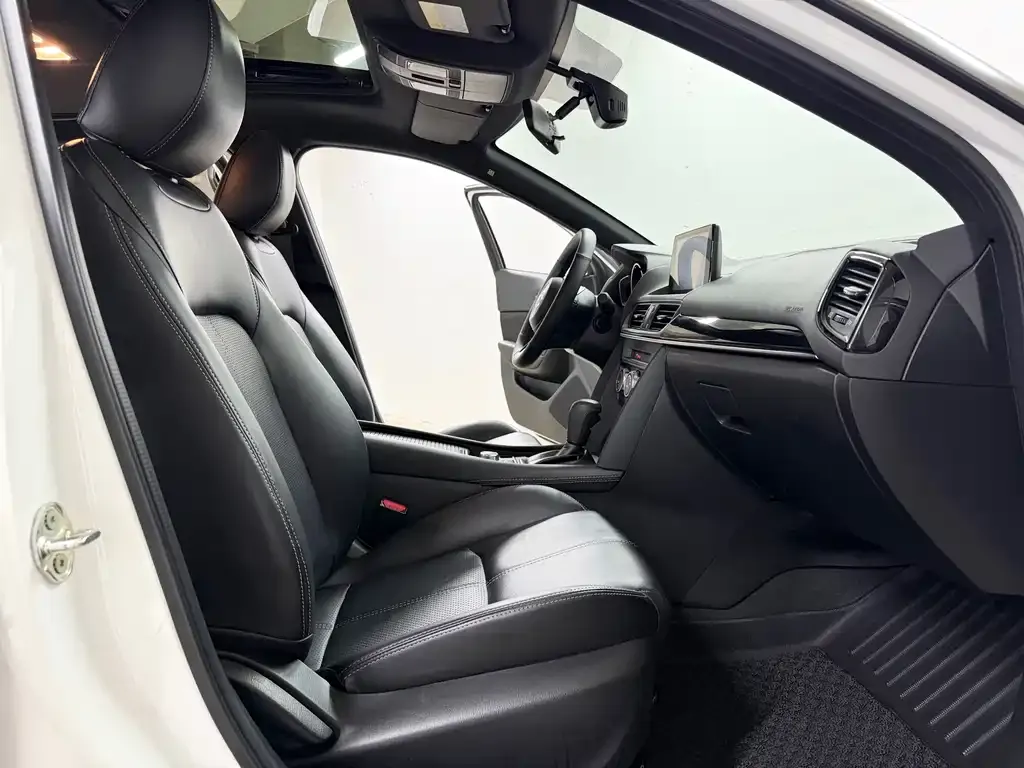 Mazda CX-4 — фото 7