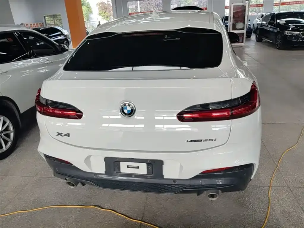 BMW X4 — фото 10