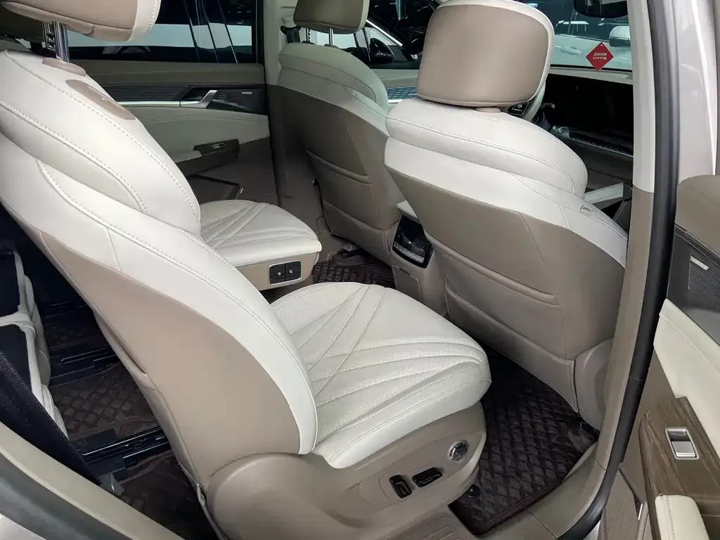 Roewe RX9 2024 из CN, фото 7