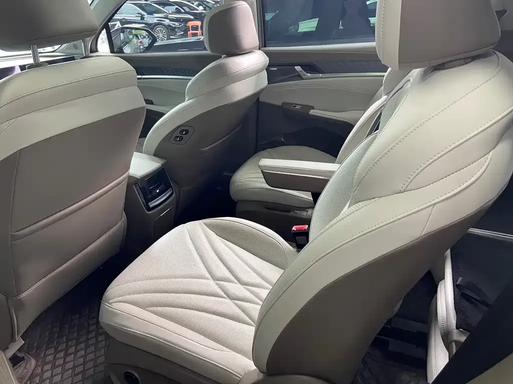 Roewe RX9 2024 из CN, фото 4