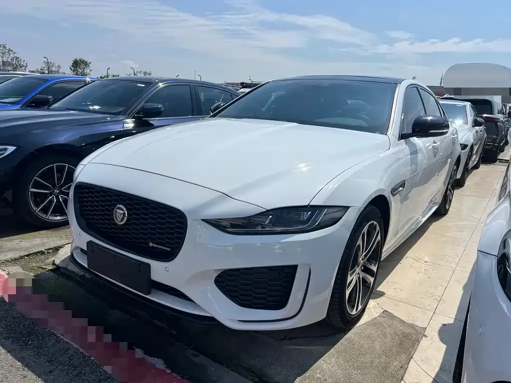 Jaguar XEL — фото 1