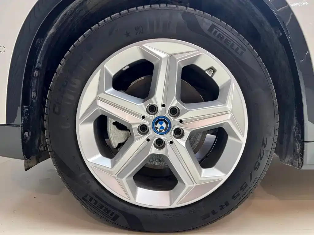 BMW iX1 2024 из CN, фото 7