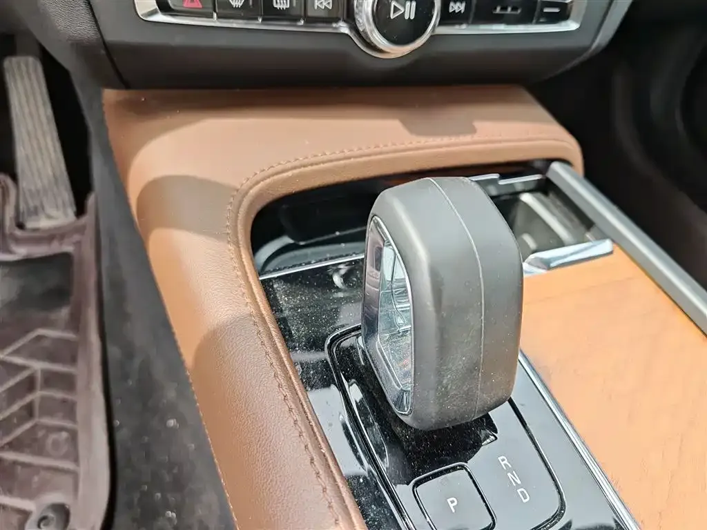 Volvo S90 — фото 3