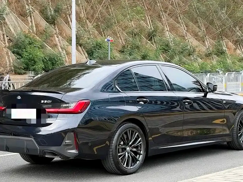 BMW 3 Series 2023 из CN, фото 8