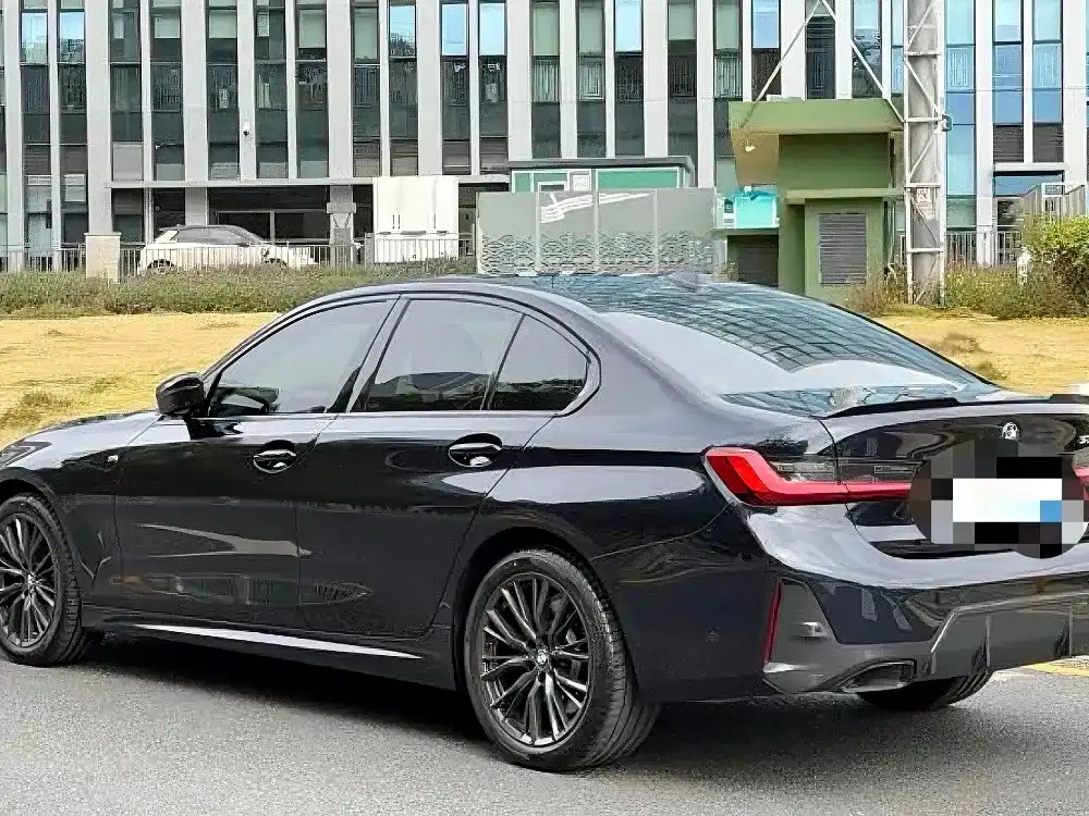 BMW 3 Series 2023 из CN, фото 9