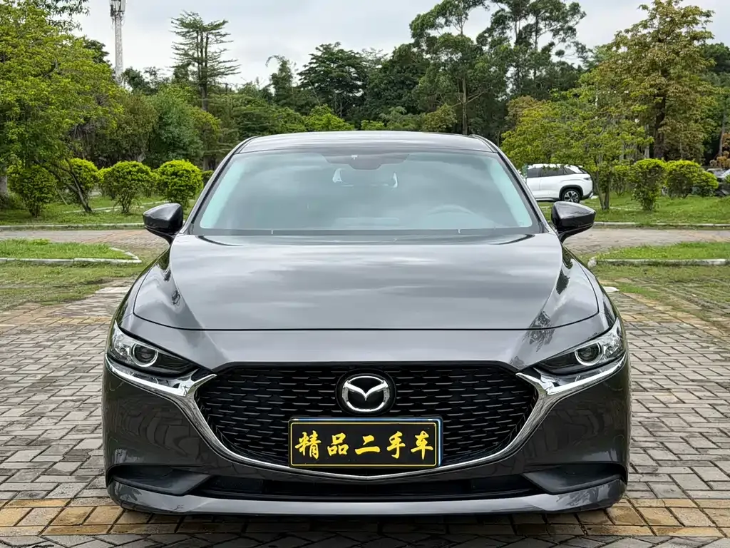 Mazda 3 Axela — фото 4