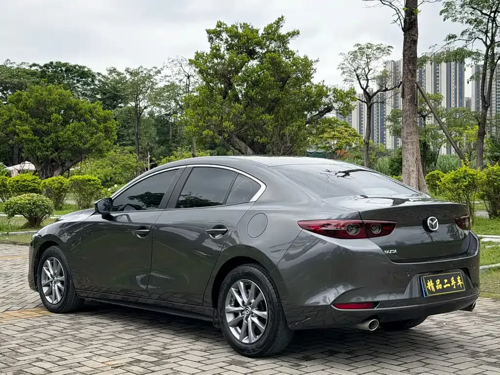 Mazda 3 Axela — фото 10