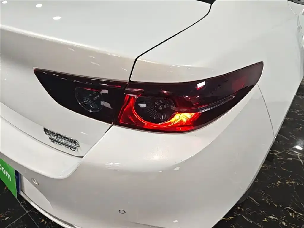 Mazda 3 Axela 2022 из CN, фото 2