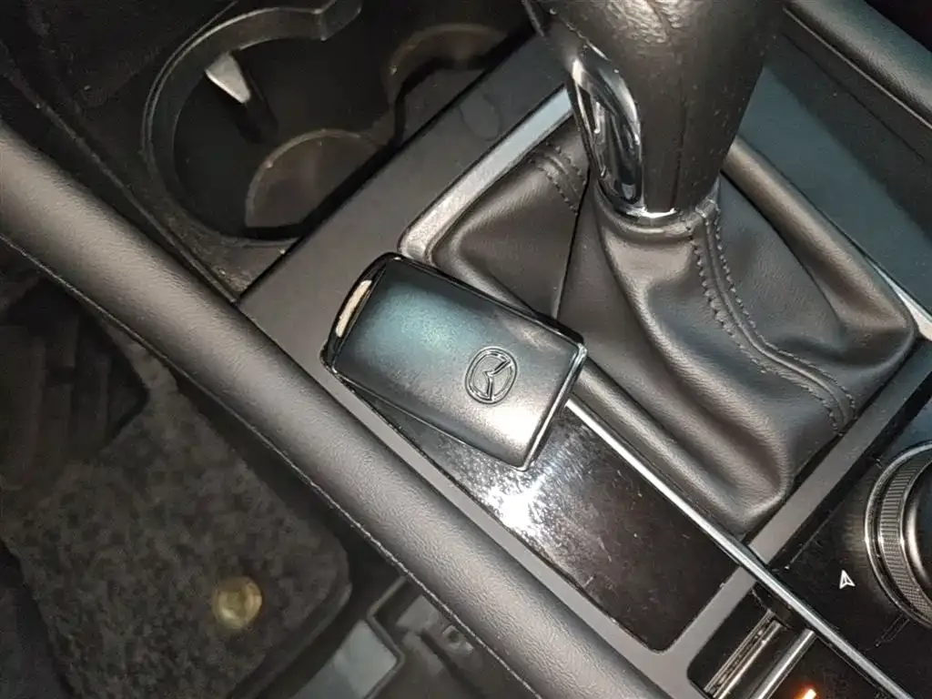 Mazda 3 Axela 2022 из CN, фото 4