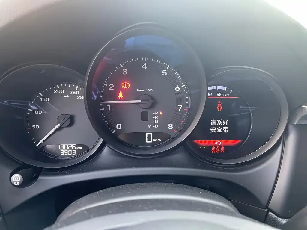 Porsche Macan 2024 из CN, фото 2