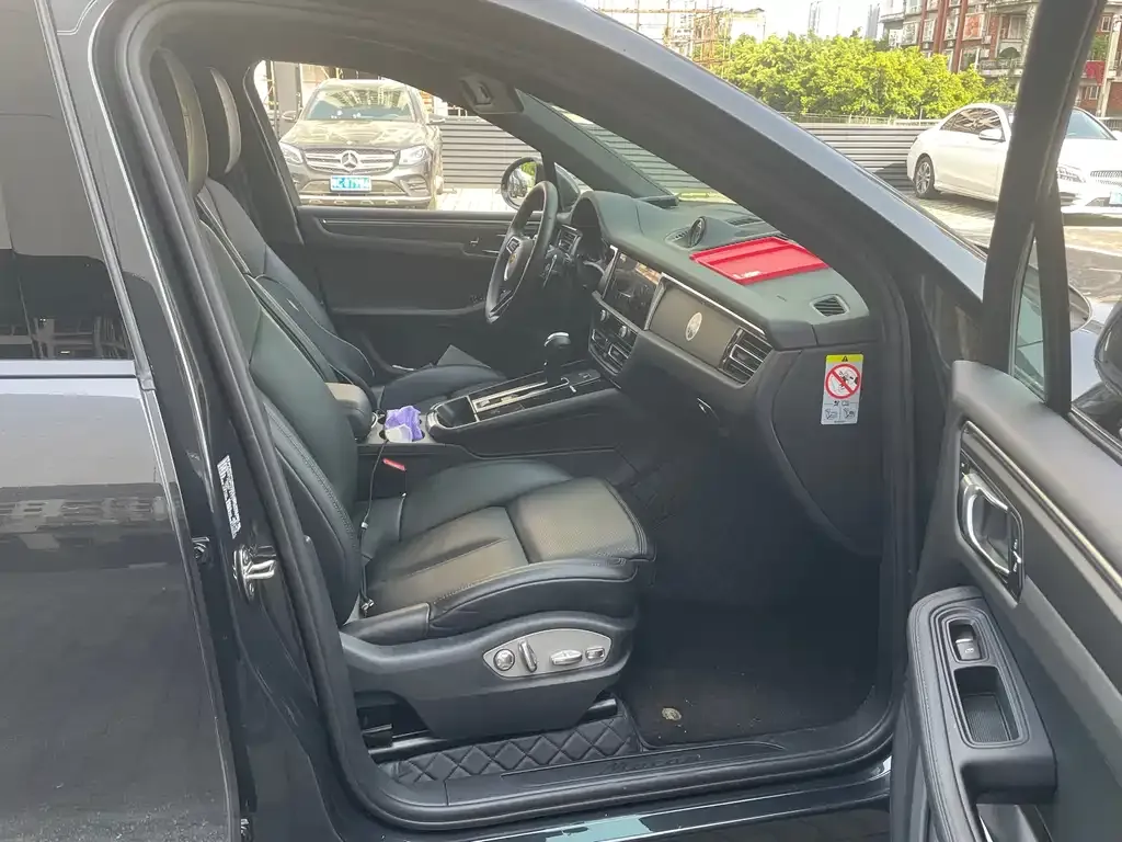 Porsche Macan 2024 из CN, фото 3