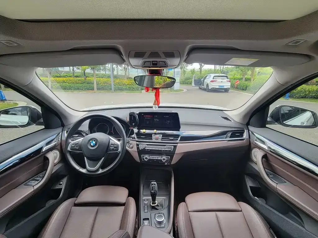 BMW X1 2021 из CN, фото 3