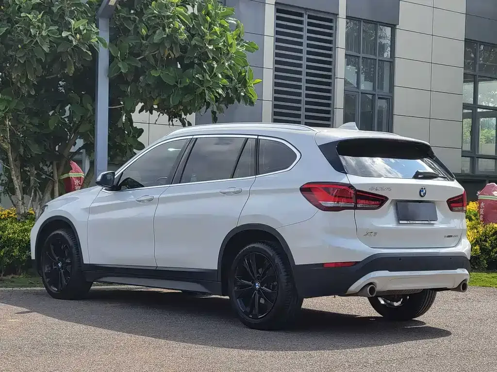BMW X1 2021 из CN, фото 8