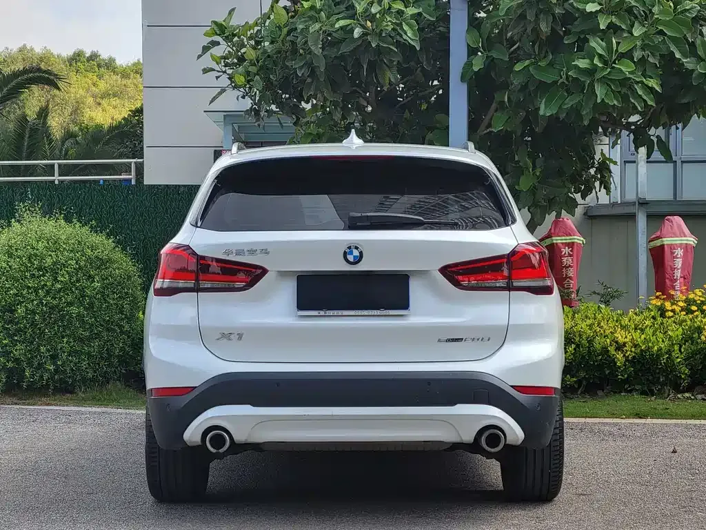 BMW X1 2021 из CN, фото 10