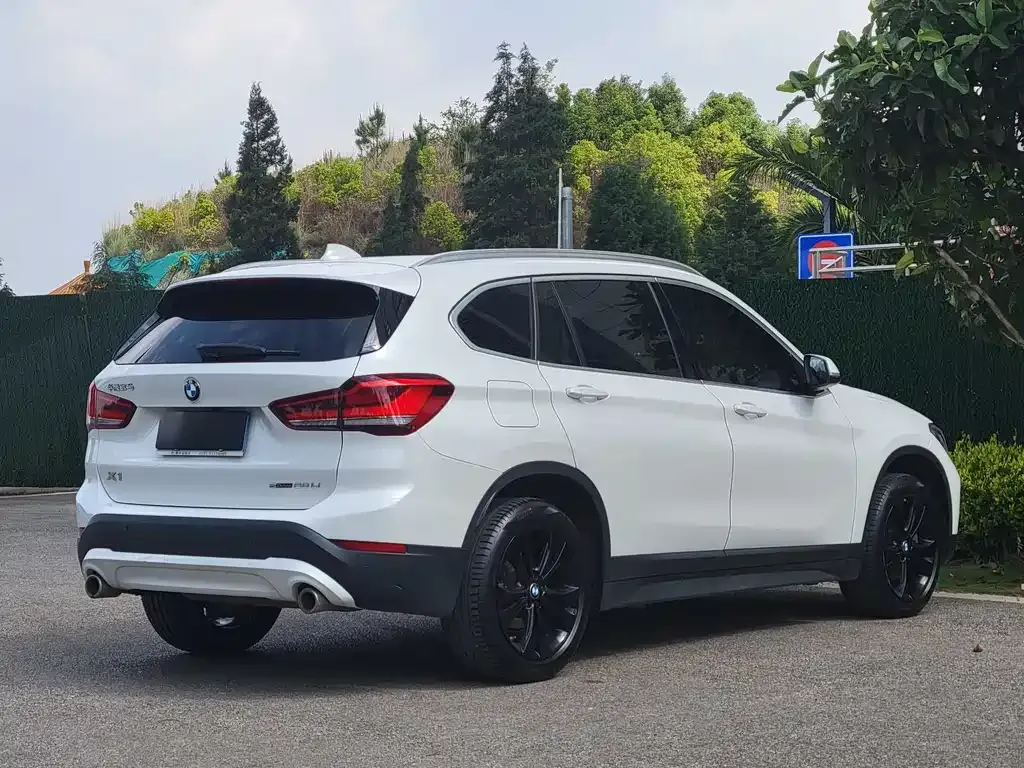 BMW X1 2021 из CN, фото 7