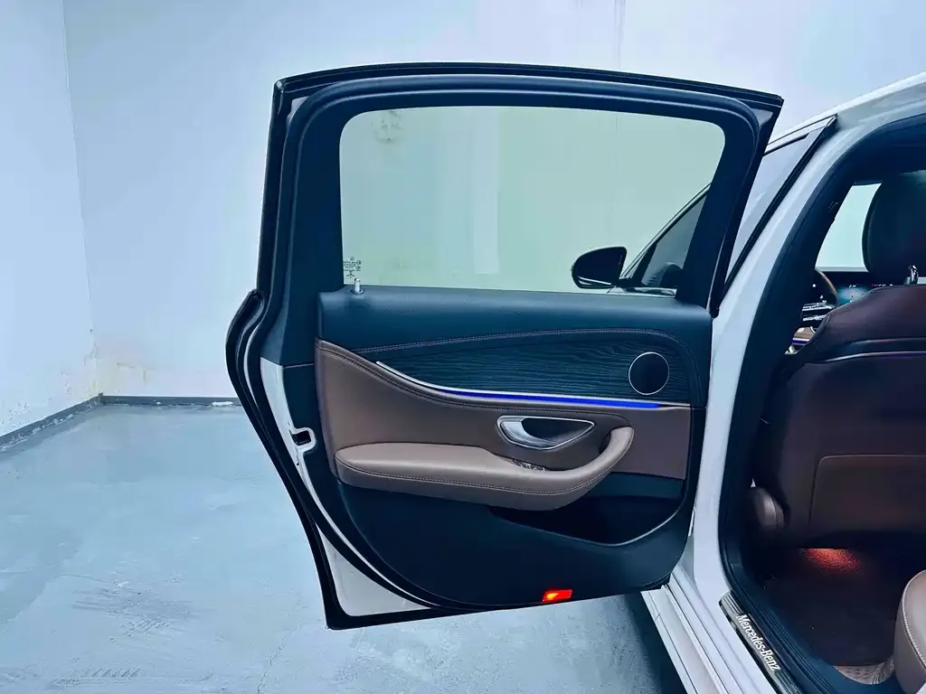 Mercedes-Benz E-Class New Energy 2022 из CN, фото 3