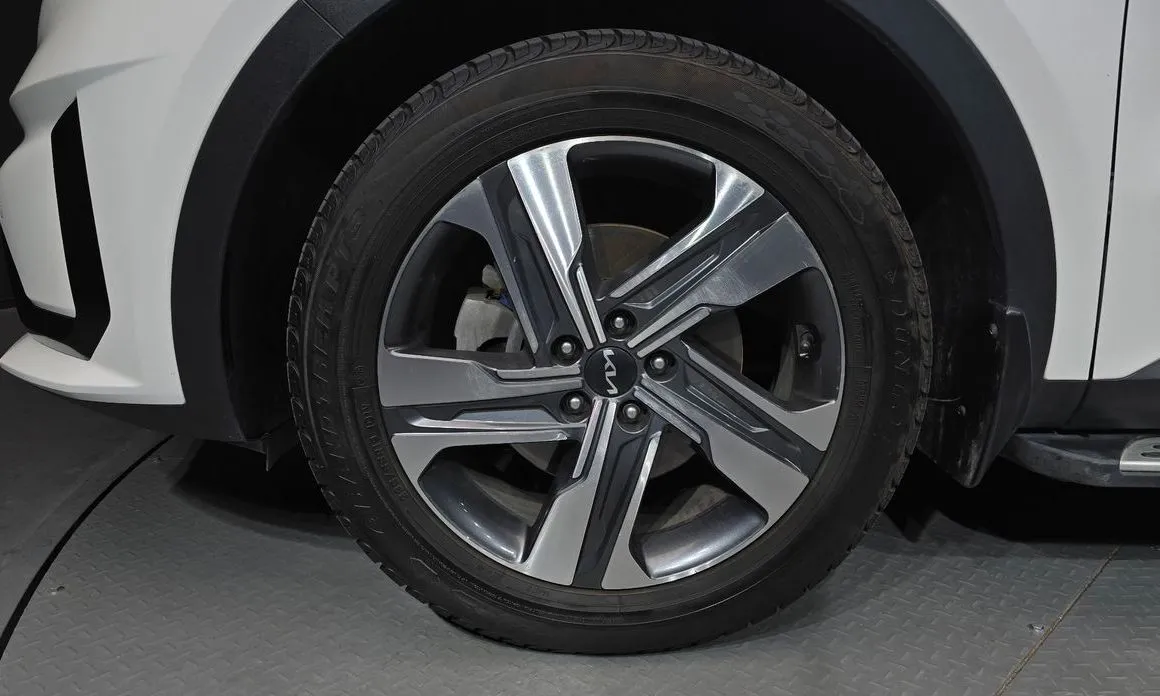 Kia Sorento — фото 10