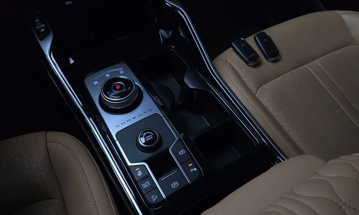Kia Sorento — фото 8