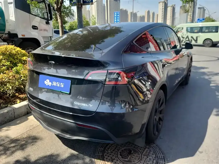 Tesla Model Y — фото 9