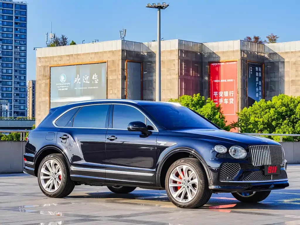 Bentley Bentayga — фото 10