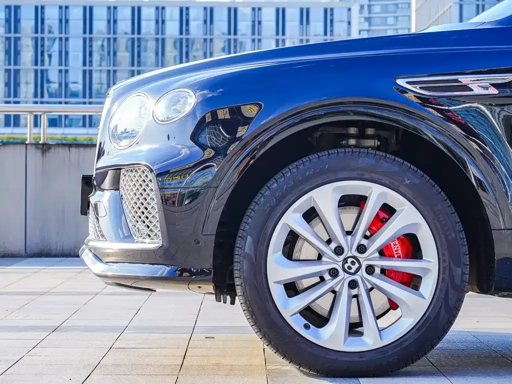 Bentley Bentayga — фото 7