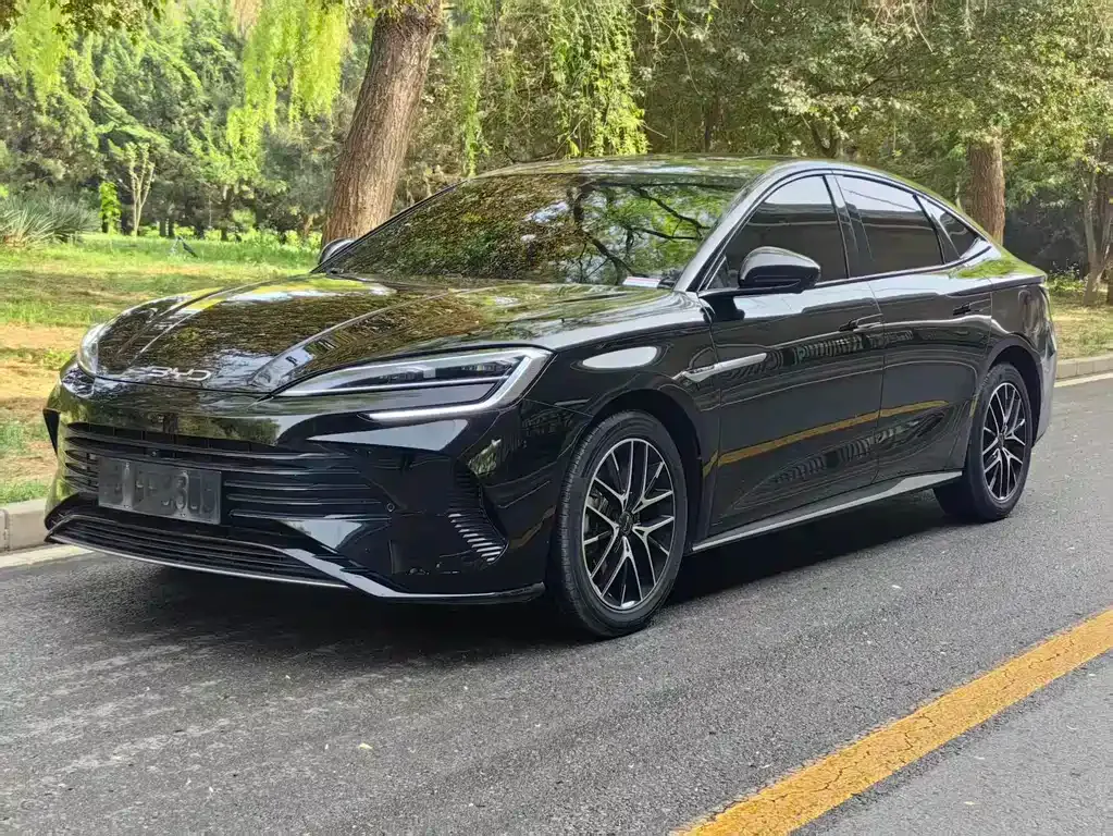 BYD Seal — фото 1