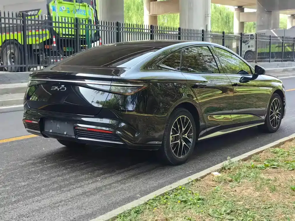 BYD Seal — фото 6