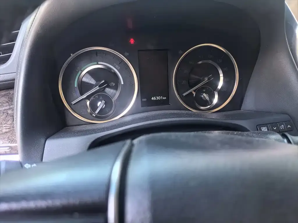 Toyota Alphard — фото 2