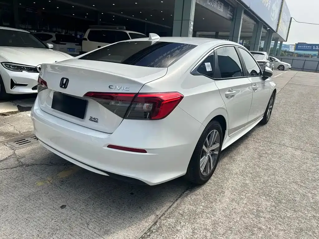 Honda Civic — фото 8