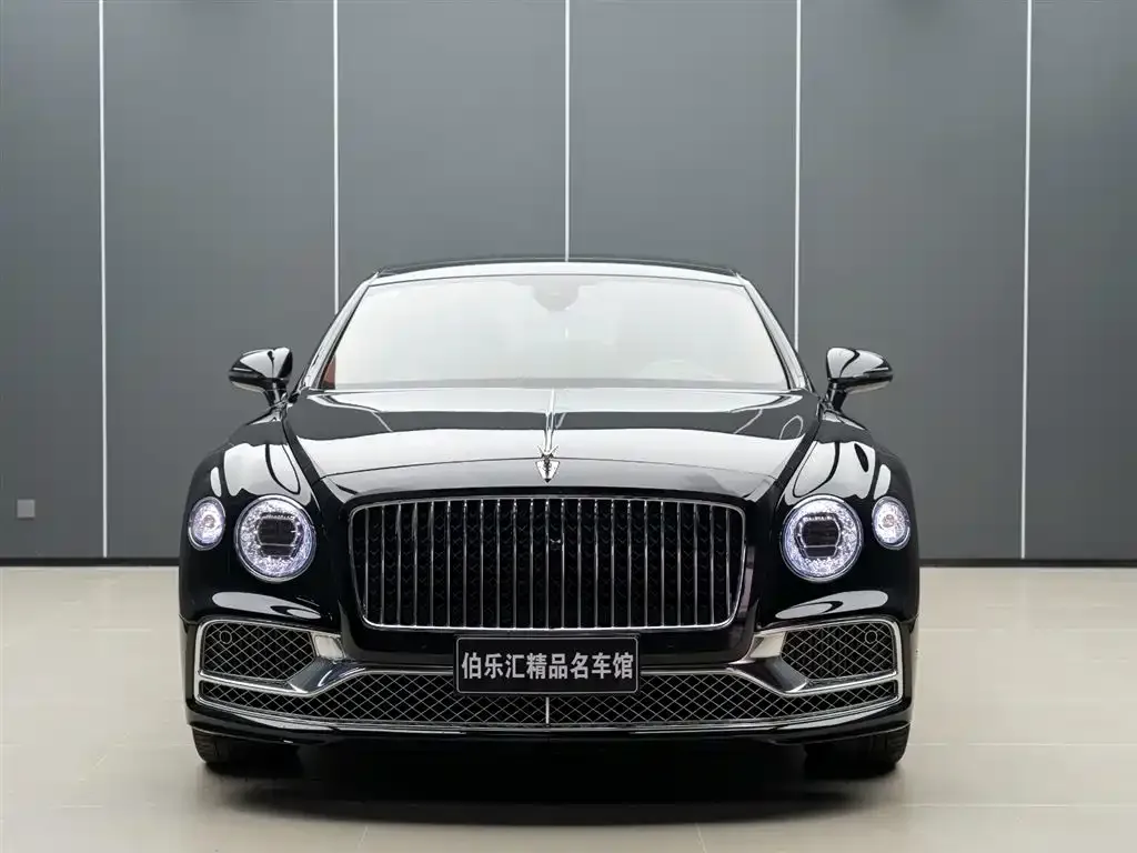 Bentley Flying Spur — фото 10