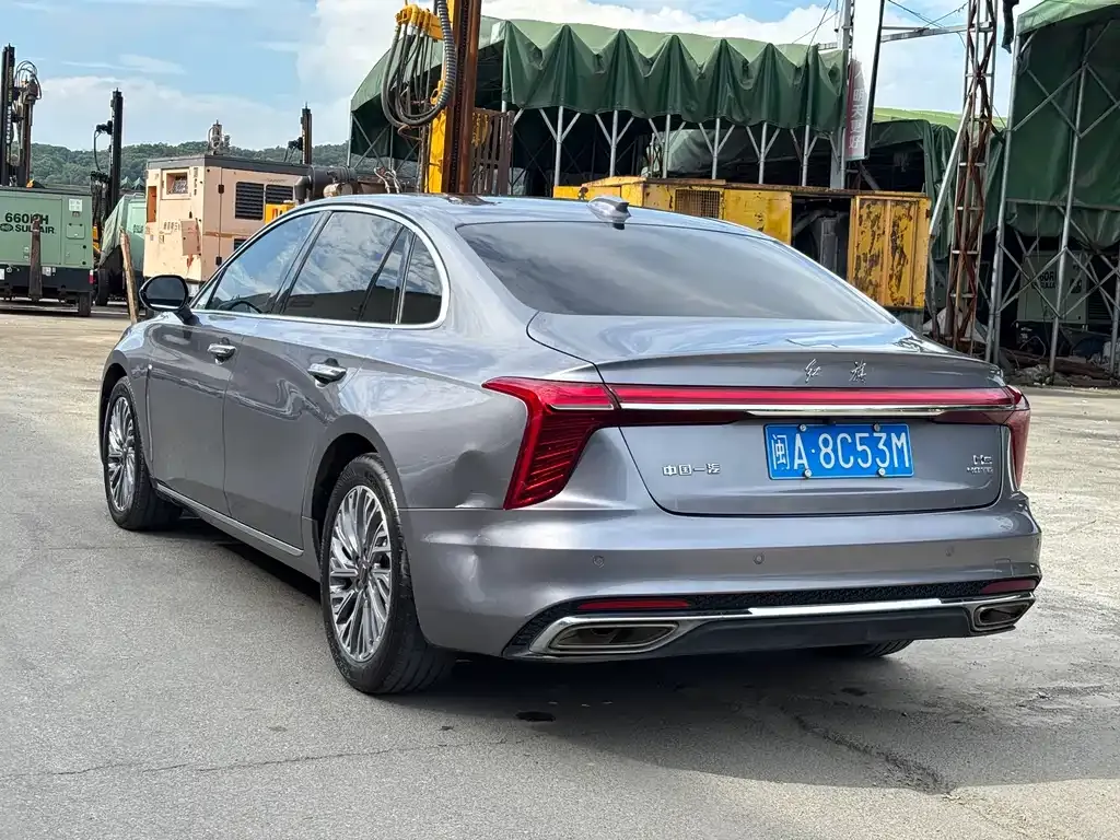 Hongqi H5 — фото 9
