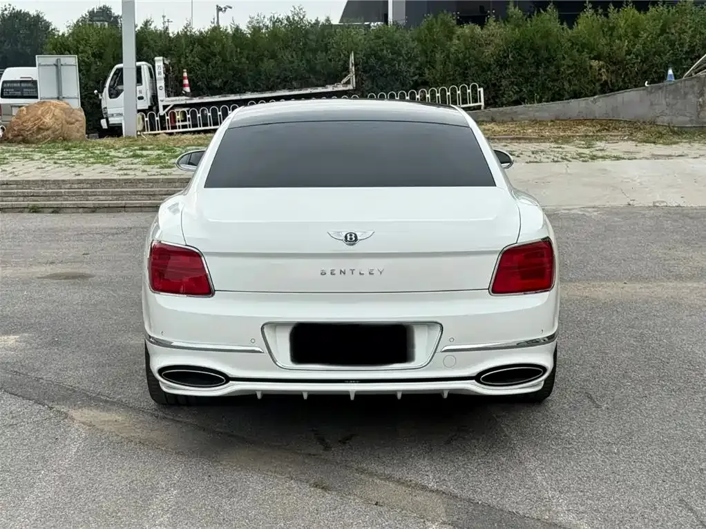 Bentley Flying Spur PHEV 2025 из CN, фото 3