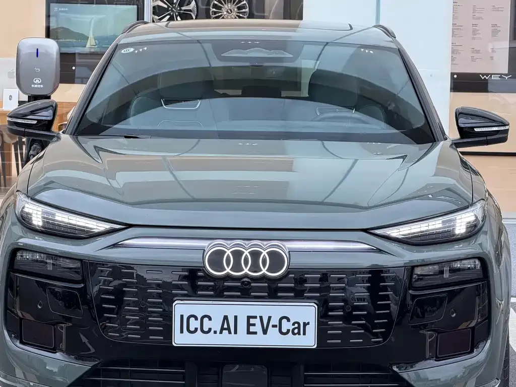 Audi Q6L e-tron — фото 4