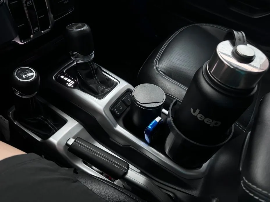 Jeep Wrangler 2021 из KR, фото 4